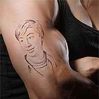 Photo effect - Bicep tattoo