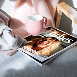 Photo effect - Magazine on the sofa
