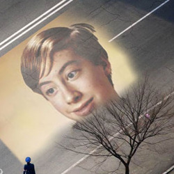 Photo effect - Big picture on a wide avenue