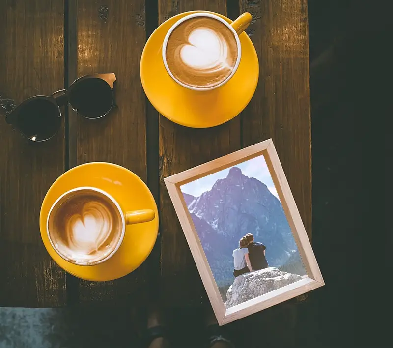 Photo effect - Cappuccino with hearts in yellow cups
