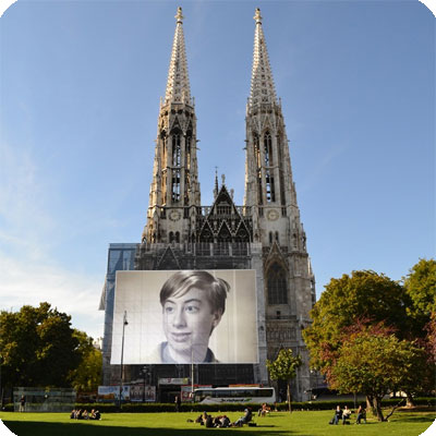 Photo effect - Walking in vienna near votive church